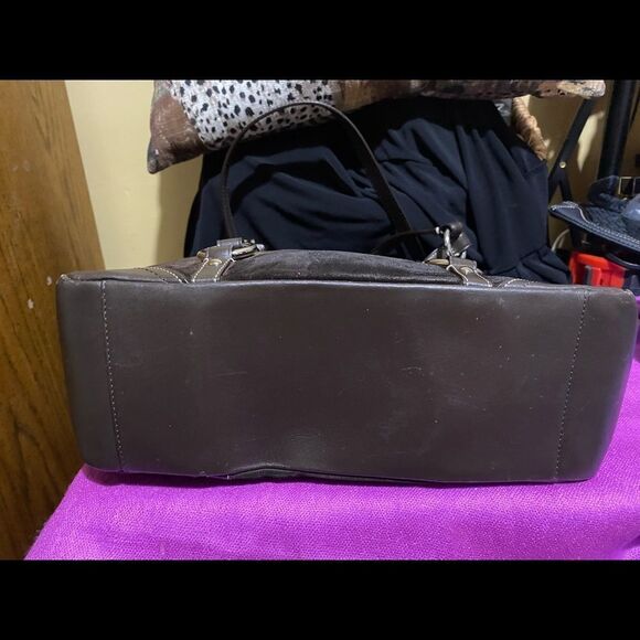 Coach F12836 Suede Leather Bag - Picture 4 of 7